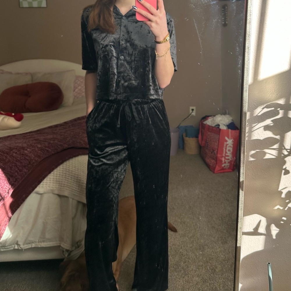 Stars Above- Black velvet pajama set!